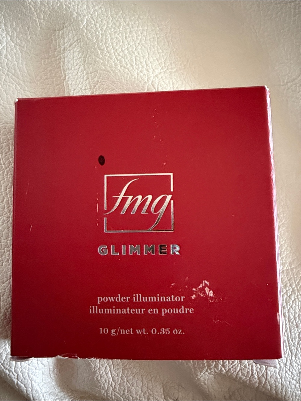 Avon fmg Glimmer Powder Illuminator - Red Box